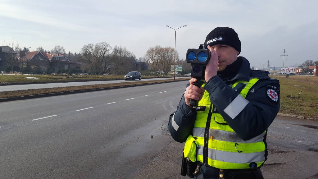 Šiaulių policija pradeda naudoti naują greičio matuoklį