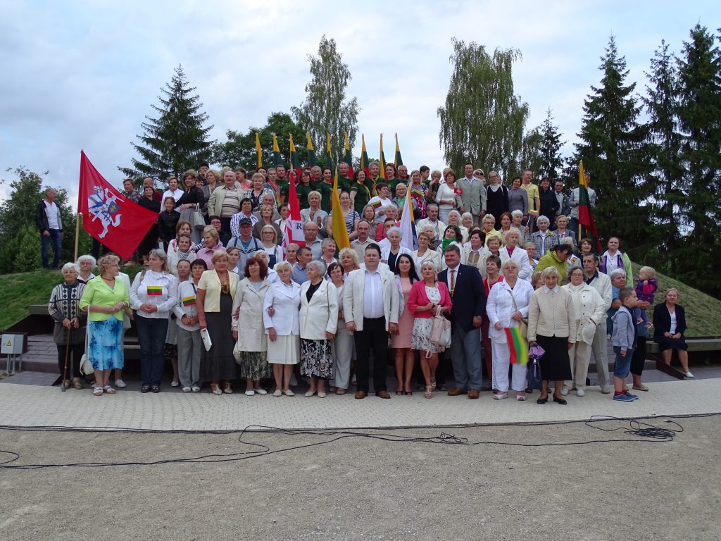 Radviliškio krašto bendruomenės susivienijo su visu pasauliu