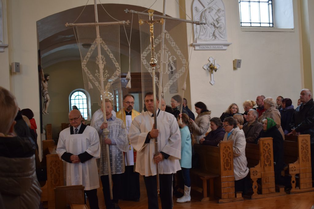 Šeduvos bažnyčioje švęsti Angelų Sargų atlaidai