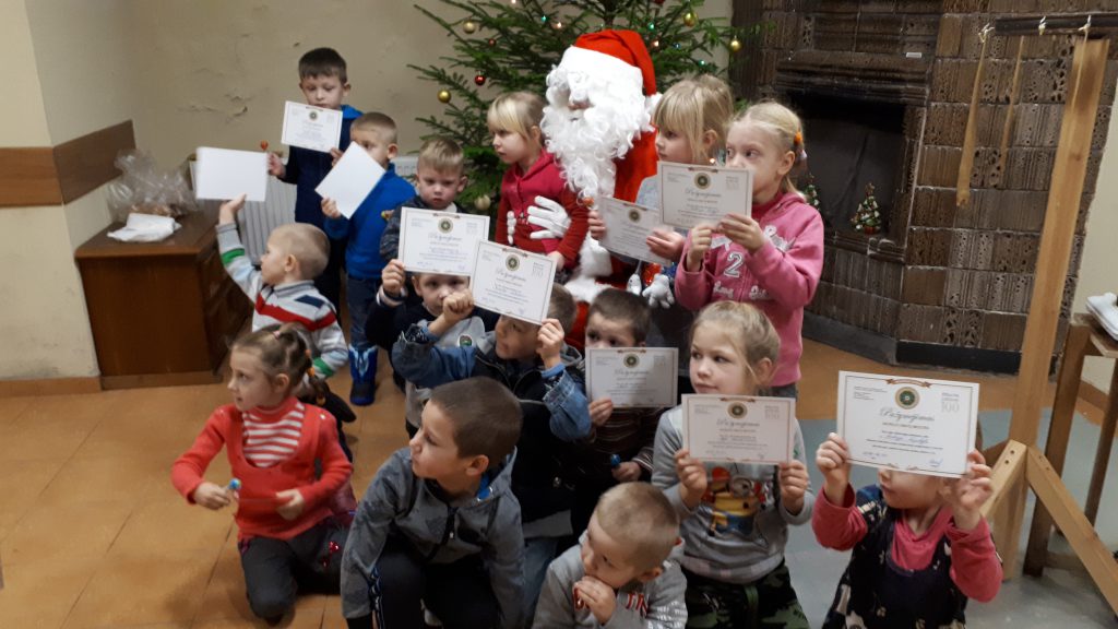 ﻿Mažieji pociūnėliečiai – edukacinės programos ,,Štai atvažiuoja Kalėda“ dalyviai