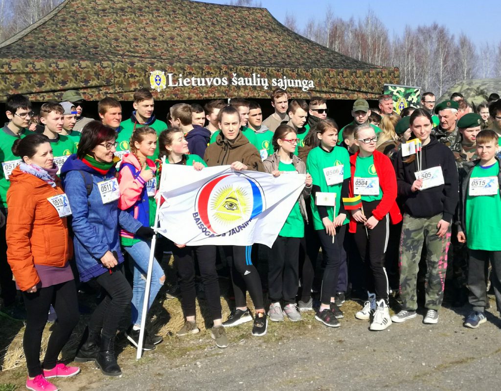 „Runway Run 2019“ – Šiaulių kariniame aerodrome startavo  Baisogalos gimnazijos Jaunieji šauliai