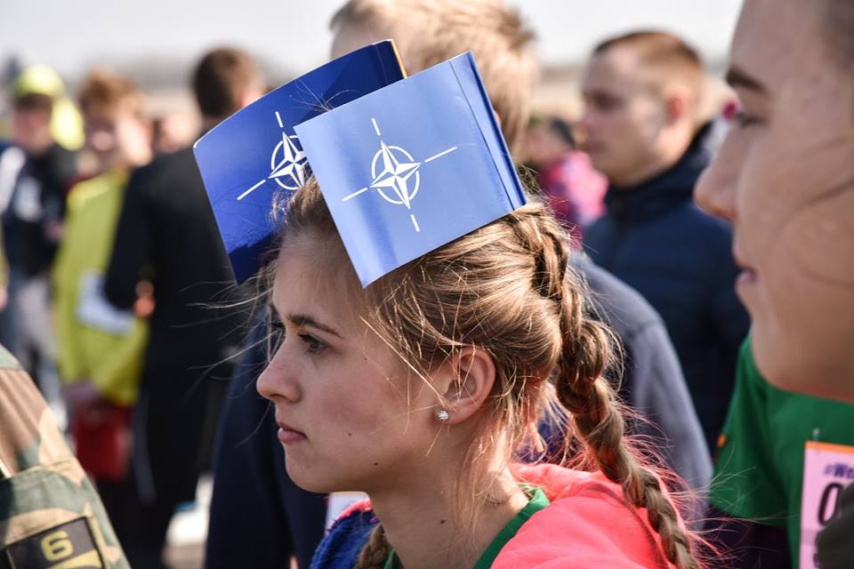 „Runway Run 2019“ – Šiaulių kariniame aerodrome startavo  Baisogalos gimnazijos Jaunieji šauliai