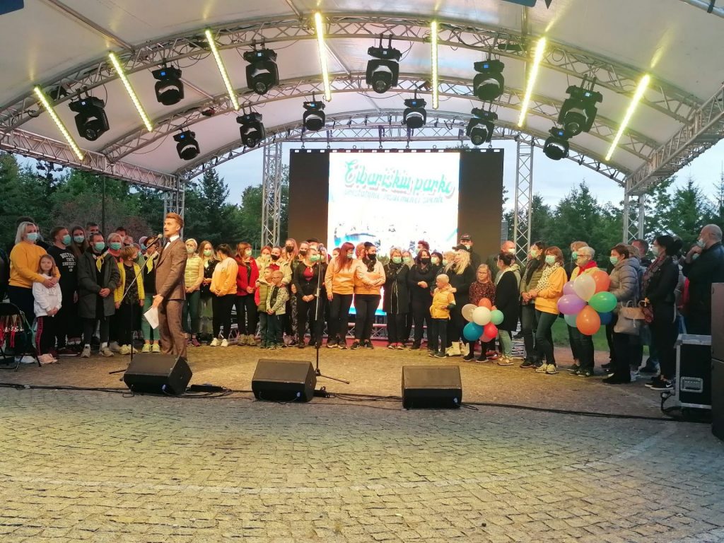 Visuomenei pristatytas atsinaujinęs Radviliškio miesto Eibariškių parkas
