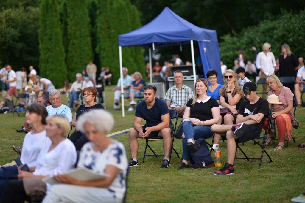 Nuaidėjo Tarptautinis džiazo ir šviesų festivalis „Džiazo laužai" Burbiškių dvare