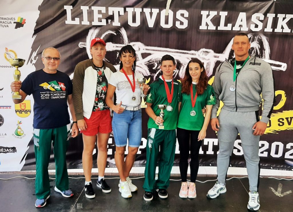 Lietuvos klasikinio štangos spaudimo su savo svoriu čempionate – radviliškiečiams 5 aukso ir 1 sidabro medaliai