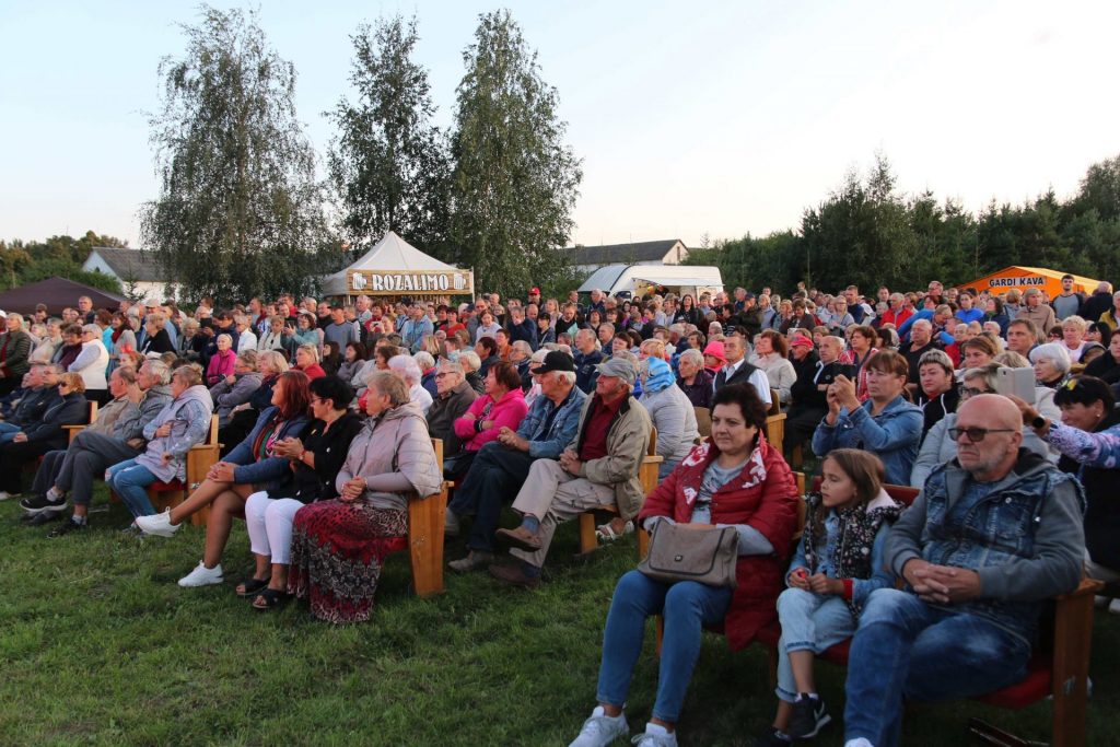 Baisogala palydėjo vasarą