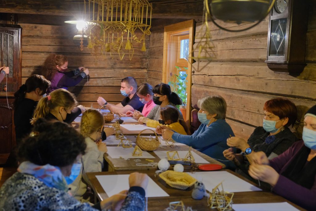 Kleboniškių kaime jau ruošiamasi didžiosioms metų šventėms