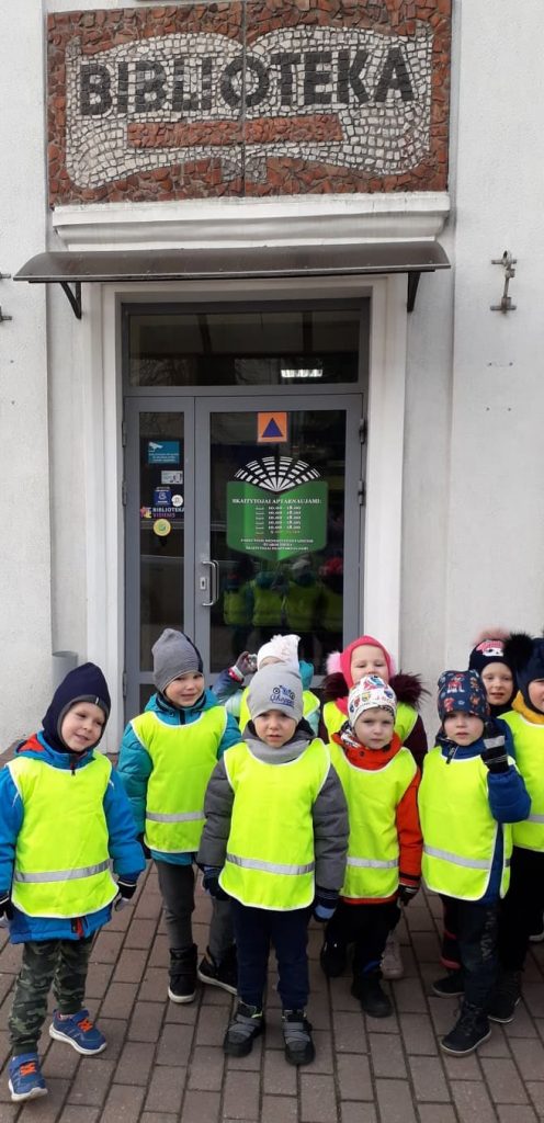 ,,Želmenėliai“ svečiavosi viešojoje bibliotekoje