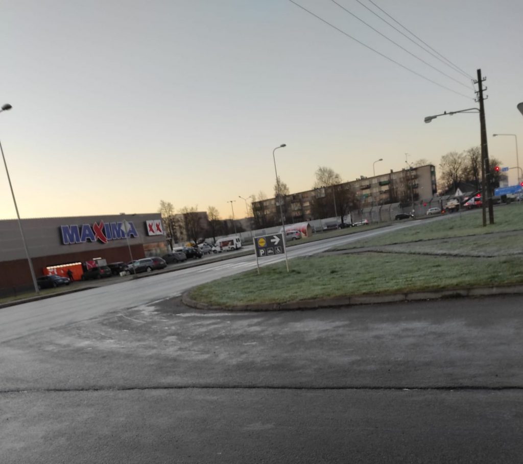 Gyventojai skundžiasi Panaikinta perėja ties prekybos centrais „LIDL“ bei „Maxima“