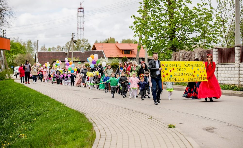 Ar vaikai turės galimybę lankyti darželį vasarą?